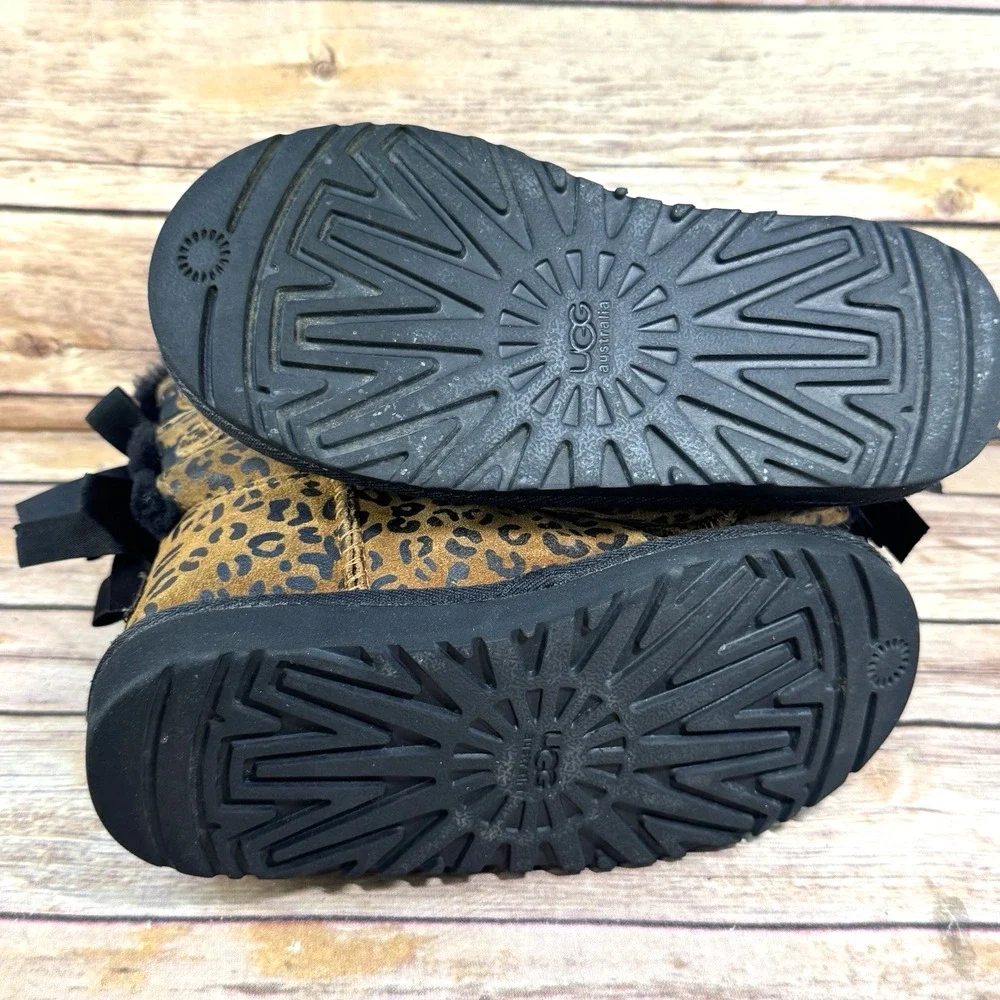 Ugg Girls Brown Black Leopard Print Bailey Bow Boots Size 13